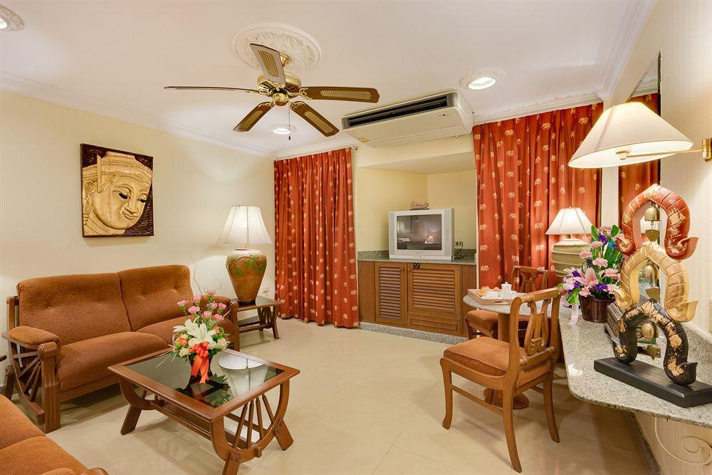 The Ambiance Hotel Патая Екстериор снимка