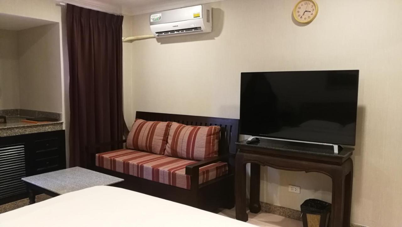 The Ambiance Hotel Патая Екстериор снимка